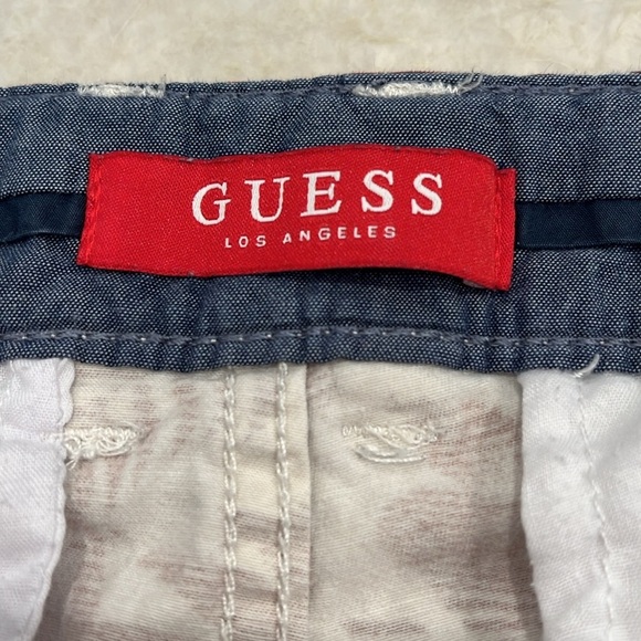 Guess | Tropical Shorts | White and Red Floral | Men’s 32 Waist - Picture 6 of 11